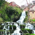 Cascada de Orbaneja del Castillo, una de las localidades integradas en el nuevo geoparque de Las Loras