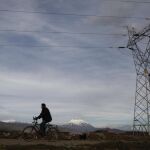 La deuda del sistema eléctrico se redujo un 7,9% en 2016, hasta los 23.070 millones