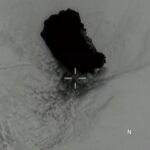 Imagen del impacto de la bomba lanzada sobre Afganistán