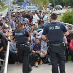 Refugiados en Salzburgo, en la frontera entre Austria y Alemania.