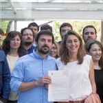 El grupo de Podemos en la Asamblea de Madrid presentó ayer la iniciativa para desbancar al PP del Gobierno