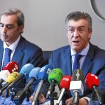 Javier Cepedano, presidente de la FELE, informa a los medios de comunicación