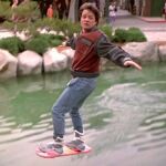 Una escena de "Regreso al futuro"("Back to the Future) en el que aparece el aerodeslizador