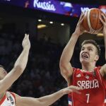 79-87. Bogdanovic decide que Serbia jugará la final