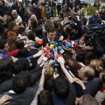 Pedro Sánchez (d), entre otros, han asistido hoy en el Congreso de los Diputados a los actos organizados con motivo de IV Centenario de la muerte de Cervantes