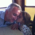 Imagen de Nadia junto a su padre, Fernando Blanco