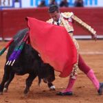 Pase de pecho de Urdiales en la Monumental Plaza México