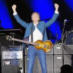Paul McCartney se dirige a los 50.000 espectadores que compartieron con él el concierto en el Vicente Calderón Paul McCartney se dirige a los 50.000 espectadores que compartieron con él el concierto en el Vicente Calderón