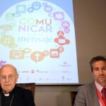 El presidente de la Conferencia Episcopal Española, Ricardo Blázquez, junto a Leandro Roldán en el simposio