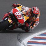 Marc Márquez, durante la clasificación hoy, sábado 2 de abril de 2016, para el Gran Premio de Argentina en el circuito Termas de Río Hondo (Argentina).