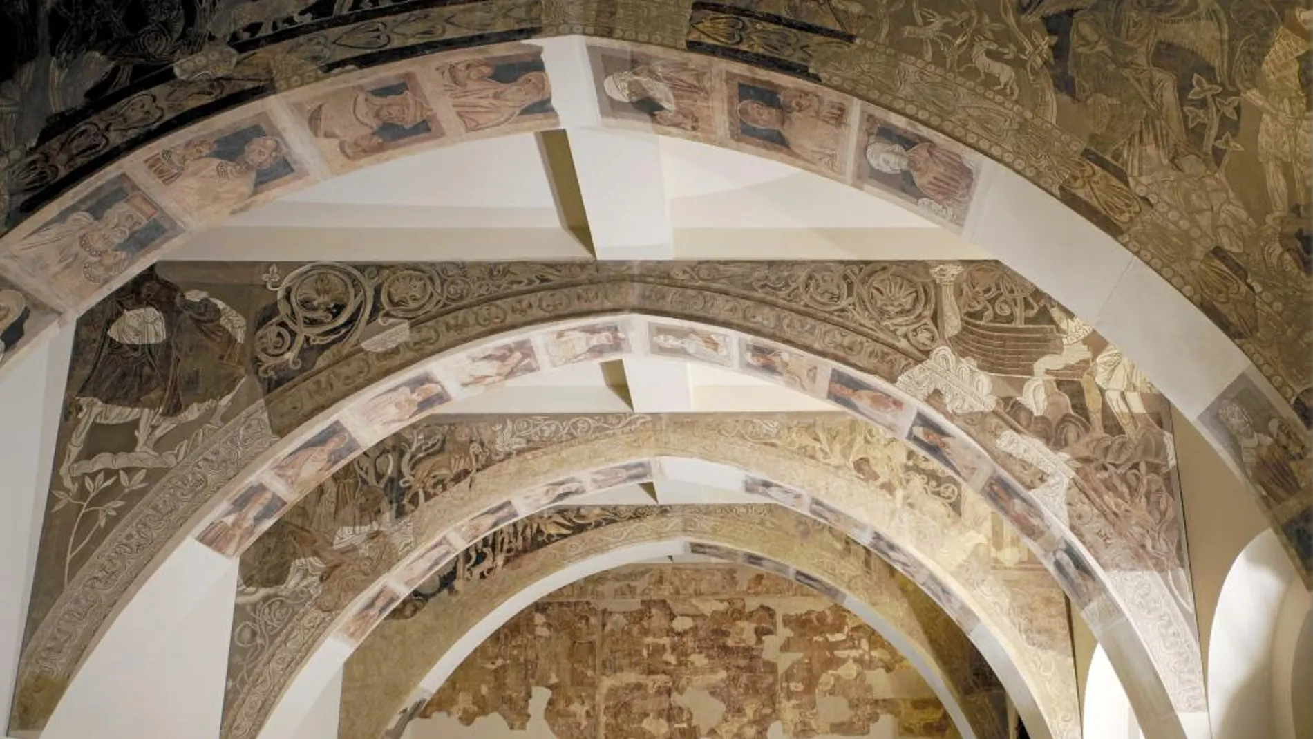 Las espectaculares pinturas murales originales de Sijena forman parte del Museo Nacional de Cataluña, que se enorgullece de poseer la colección más importante a nivel europeo del románico. La pérdida de las pinturas sería un duro golpe
