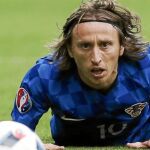 Modric no tiene rotura y podría jugar hoy, según el seleccionador croata