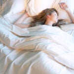 ¿Por qué sudamos mientras dormimos?