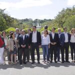 Pedro Sánchez junto al presidente de Aragón y el secretario autonómico del PSOE, Javier Lambán, y la cabeza de cartel por Zaragoza, Susana Sumelzo