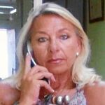 El hermano y la cuñada de la turista española María Esperanza Jiménez Ruiz, llegan al hospital Miguel Couto en Río de Janeiro (Brasil), para obtener información sobre su fallecimiento
