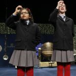 Las niñas del Gordo, con la intuición de que iban a cantarlo