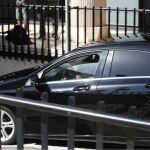 Coche, en el que supuestamente iba Cristiano Ronaldo, a su llegada al Juzgado de Instrucción número 1 de Pozuelo de Alarcón (Madrid)