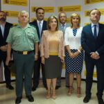 La delegada del Gobierno de España en Castilla y León, María José Salgueiro, suscribe con los alcaldes la adhesión de sus municipios al sistema VioGén, y el presidente de la Diputación de Ávila, Jesús M. Sánchez Cabrera