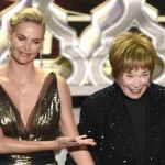 Charlize Theron y Shirley MacLaine