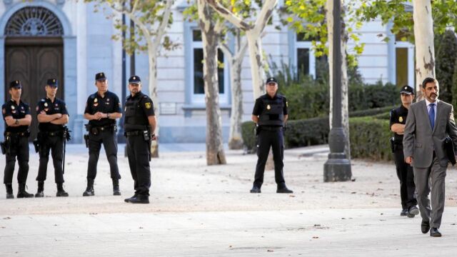 El mayor de los Mossos d’Esquadra, José Luis Trapero, llega a la Audiendia Nacional para declarar ante la juez Carmen Lamela el pasado 16 de octubre