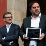 El secretario general de Economía del Gobierno catalán, Josep Maria Jové Lladó (i), junto al vicepresidente del Govern y conseller de Economía, Oriol Junqueras (d)
