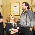 UNA GENERACIÓN DE AUTÉNTICO LUJO. Orfila, Cantarero y Albelo (de izda. a dcha.) pisan los mejores coliseos del mundo, reciben un premio tras otro y, además, son buenos amigos. Forman el primer reparto de «Marina»