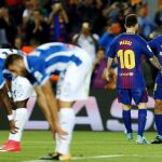 Leo Messi celebra con Jordi Alba su segundo gol, frente al RCD Espanyol, durante el partido de la tercera jornada de Liga en Primera División que se jugó el domingo en el Camp Nou, en Barcelona.