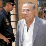 Enrique Ortiz, en una imagen de archivo, tras salir de declarar por la causa Brugal en los Juzgados de Orihuela