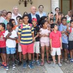 El presidente de la Diputación de Valladolid, Jesús Julio Carnero, ofrece una recepción a los niños saharauis acogidos este verano por familias vallisoletanas