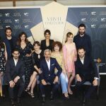 El elenco completo de la serie, ayer, antes de la rueda de prensa