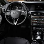 El equipamiento es premium y se nota la calidad interior.