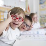 Varios niños, en un colegio