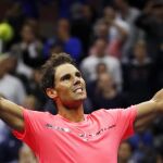 Nadal, con sufrimiento, logra pase a octavos tras vencer a Mayer