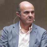 El ministro de Economía en funciones, Luis de Guindos, durante un acto hoy en Segovia.