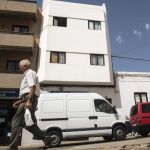 Edificio de Arrecife, Lanzarote, donde fue detenida una de las yihadistas por radicalizar y reclutar niñas y adolescentes y facilitarles el desplazamiento a zonas controladas en Siria por el Estado Islámico para integrarse en la organización terrorista