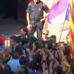 Los Mossos intervienen en la Plaza Sant Jaume