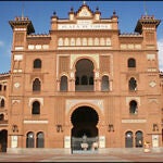 Fachada de la plaza de toros de Las Ventas