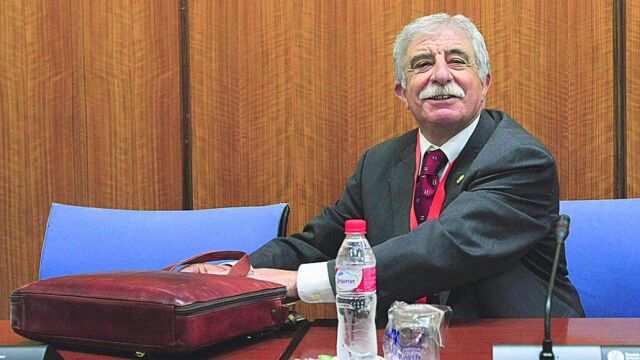 El ex director general Manuel Brenes