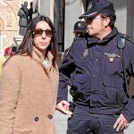 Raquel Gago llega a la Audiencia de León para conocer el veredicto
