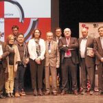 La consejera de Cultura y Turismo, María Josefa García Cirac; la presidenta de la Diputación de Zamora, Mayte Martín; y Julio Valles, entre otros, junto a los galardonados