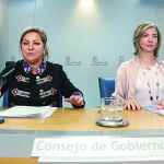 La vicepresidenta y portavoz, Rosa Valdeón, y la consejera, Alicia García, tras la reunión del Consejo de Gobierno