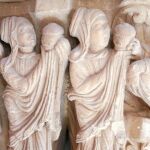 Jamba que representa a las tres Marías ante el sepulcro vacío de Cristo, en la Iglesia de San Cornelio y San Cipriano en Revilla de Santullán (Palencia)