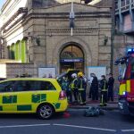 Servicios de emergencia acuden a la estación de Parsons Green