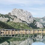 El AVE es el transporte más cómodo para llegar hasta León y, desde allí, recorrer las siete Reservas de la Biosfera