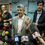 La seguridad de la Asamblea Nacional impidió ayer a Ramos Allup, su futuro presidente, acceder al edificio