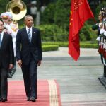 El presidente de Estados Unidos, Barack Obama,y el presidente vietnamita, Tran Dai Quang, en Hanoi, Vietnam
