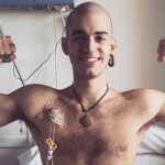 Imagen de Ráez, con su característico gesto