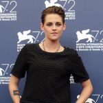 Kristen Stewart posa durante el photocall de "Equals".
