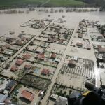 IMAGEN AÉREA de Córdoba tras las riadas de 2010, que desbordaron el cauce del Guadalquivir