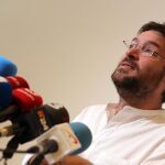 El secretario general de Podem, Albano-Dante Fachin, durante la rueda de prensa que ofreció ayer en Barcelona